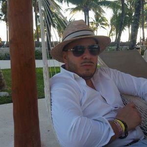 Meet your Posher, Ramiro